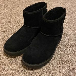 Ugg classic mini boot